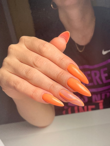 Em.urfavnailtech