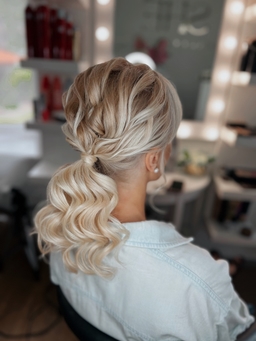 SHE beauty studio