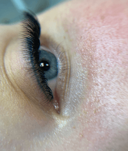 Lashes Betyaa