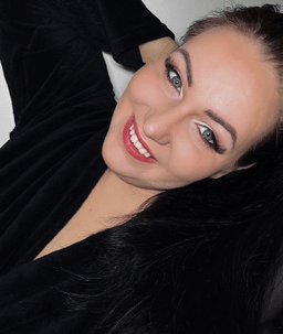 Līvas Make up