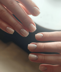Nails & Pearls