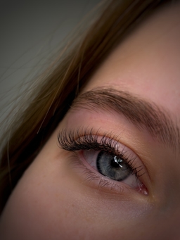 lash.by.vic