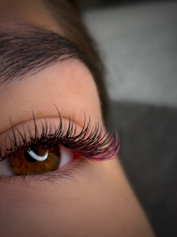 lash.by.vic