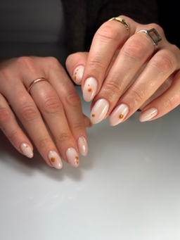 Avenii_nails