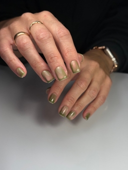Avenii_nails