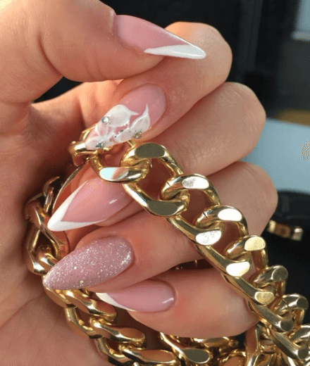 Nadya_Nailsriga