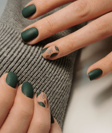 Nails & Pearls