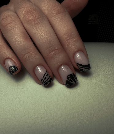 cat_nail_riga