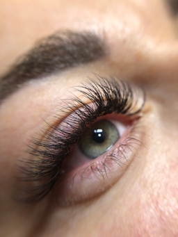 Mela Lashes