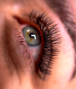 Luīze | Lash Addict Studio