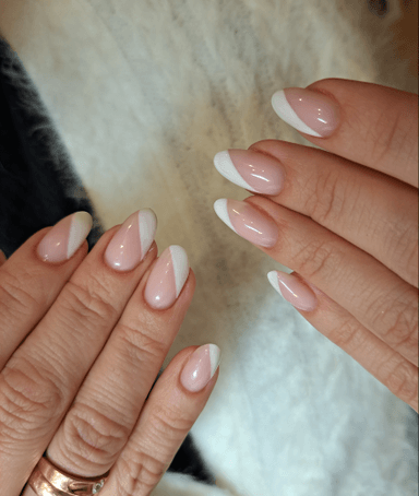 Nails & Pearls