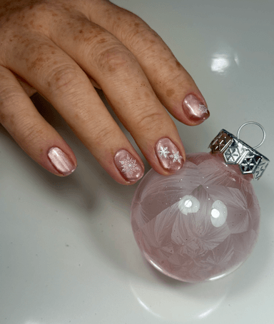 Avenii_nails