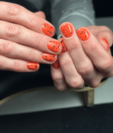 Avenii_nails