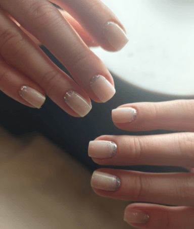 Nails & Pearls