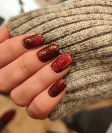 Nails & Pearls