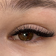 Skropstas un uzacis, Rīga