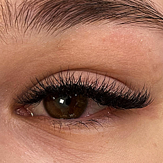 Skropstas un uzacis, Rīga