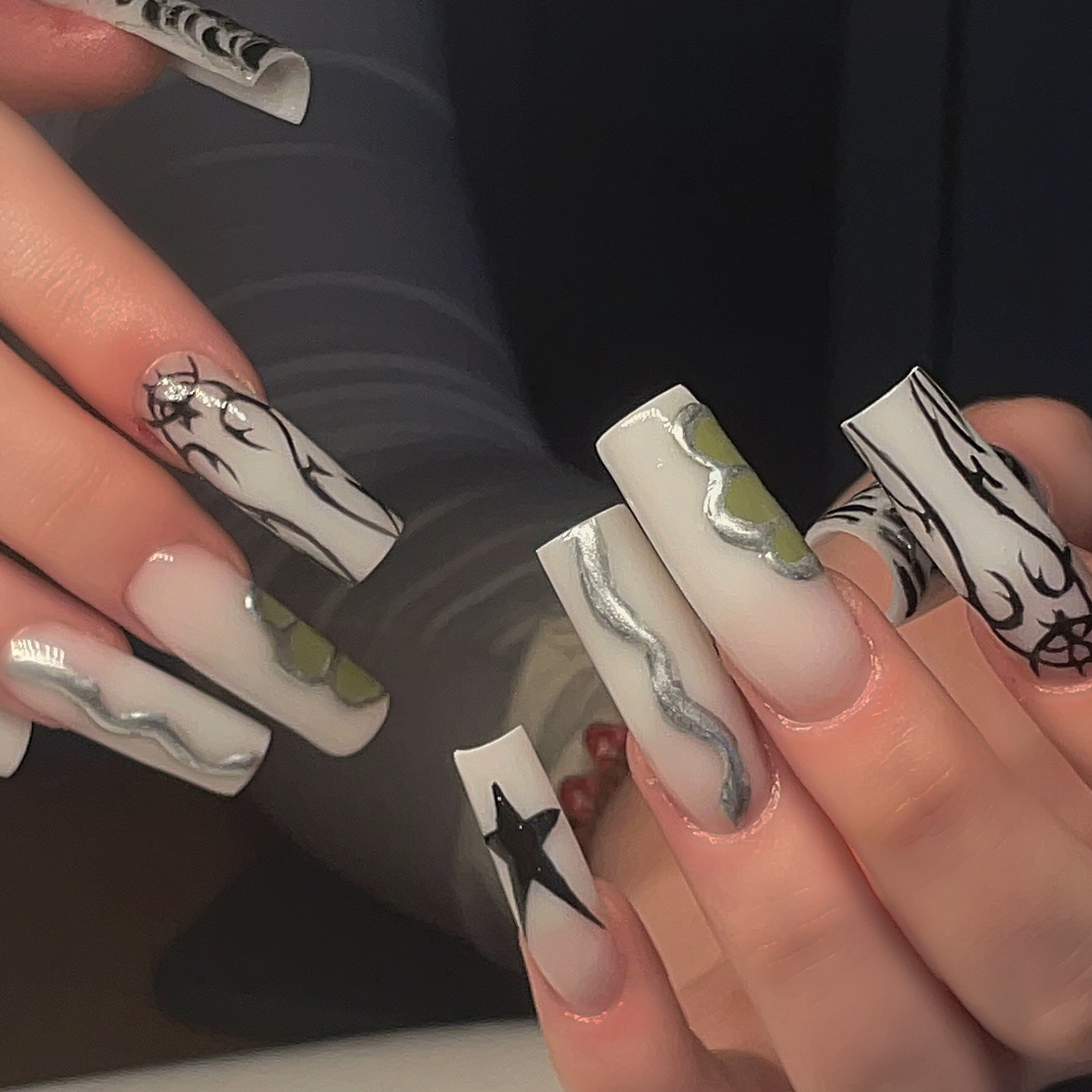 Gel nails, Rīga