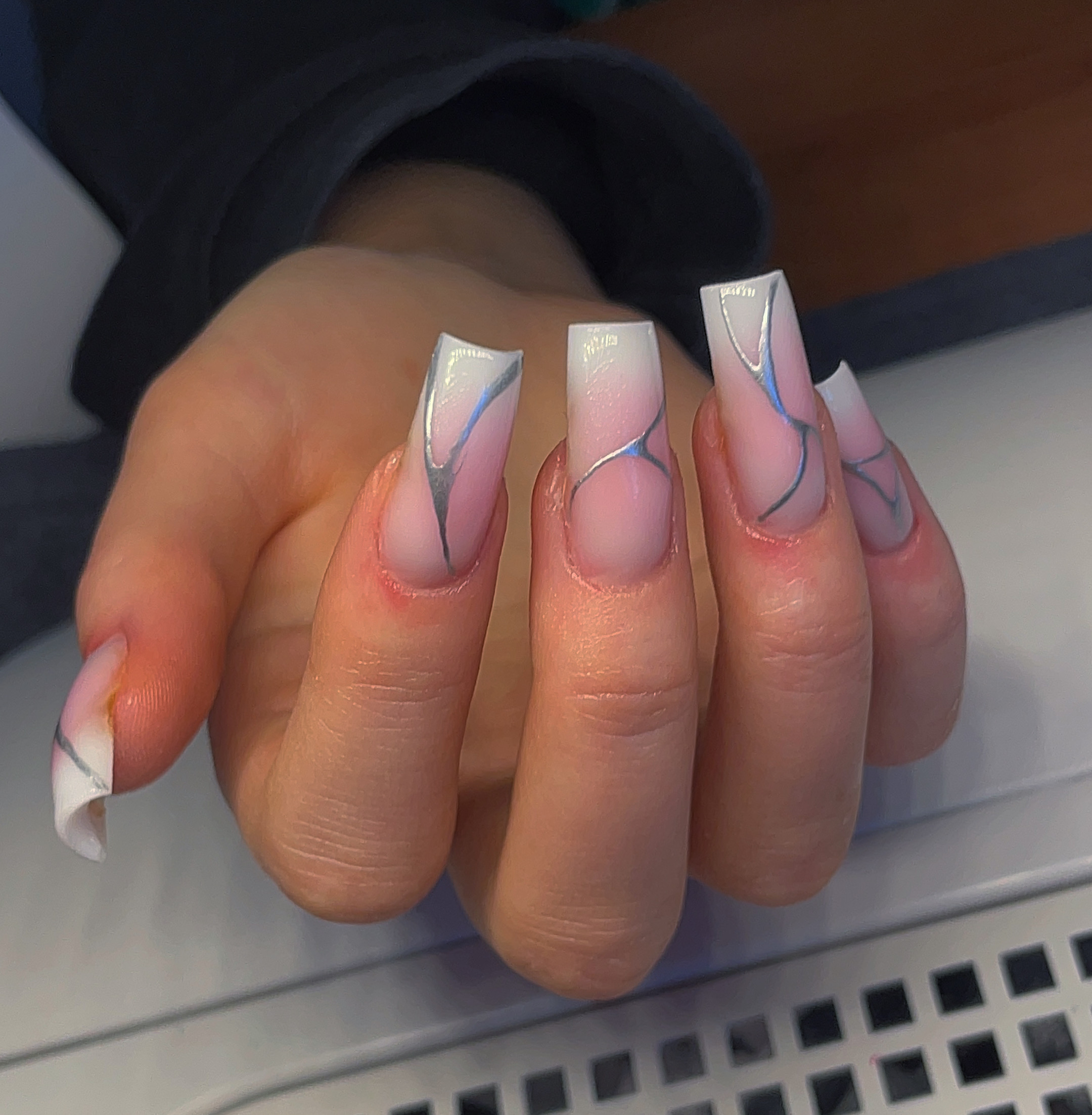 Gel nails, Rīga