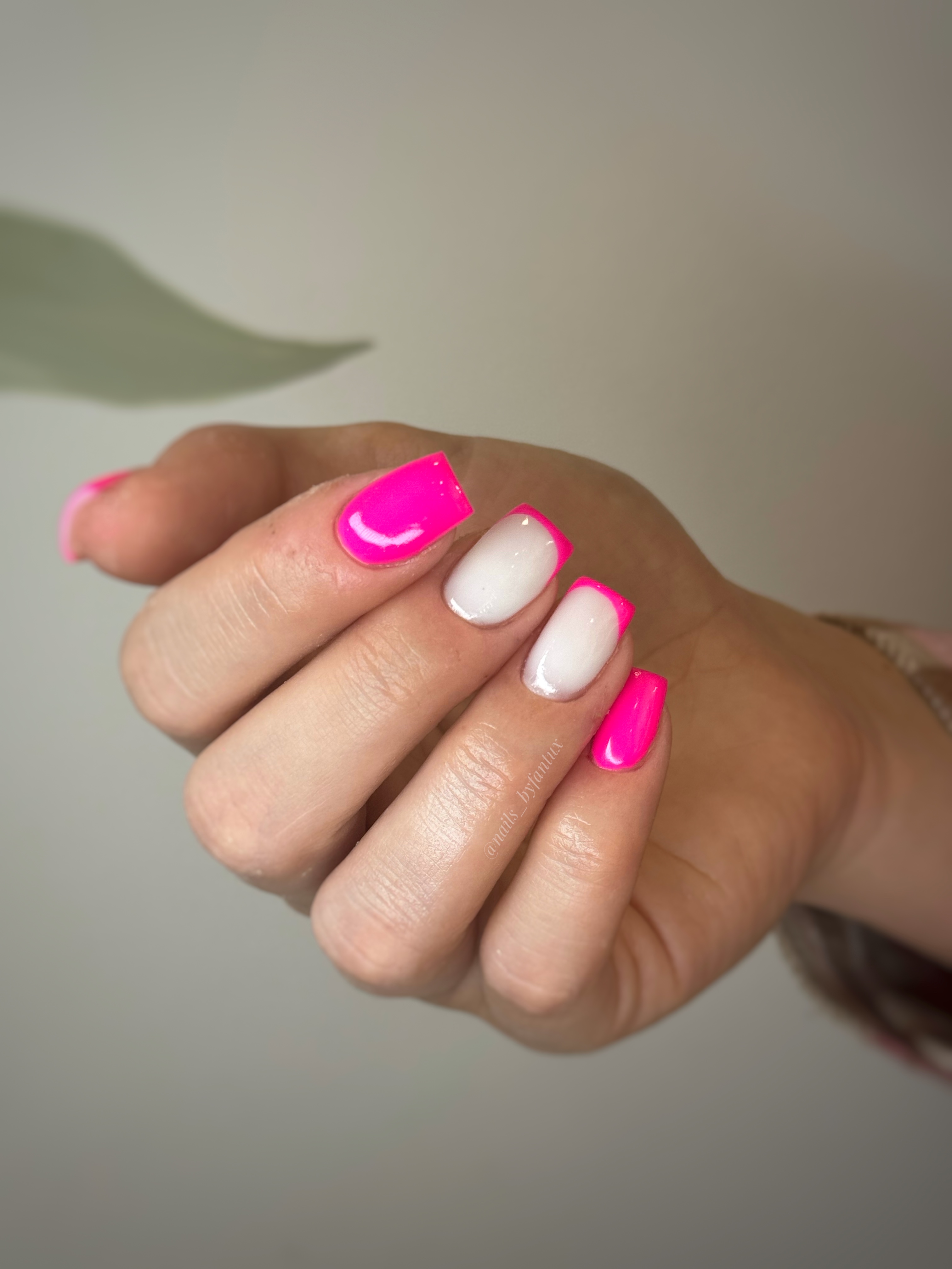 Gelish manicure, Rīga