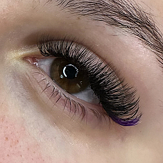 Skropstas un uzacis, Rīga