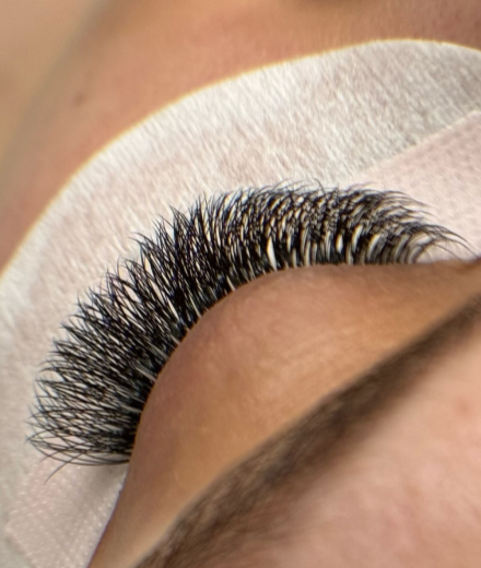 Eyelash extension, Rīga