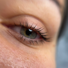 Skropstas un uzacis, Liepāja