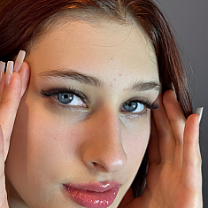 Skropstas un uzacis, Rīga