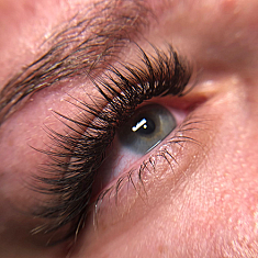 Skropstas un uzacis, Madona