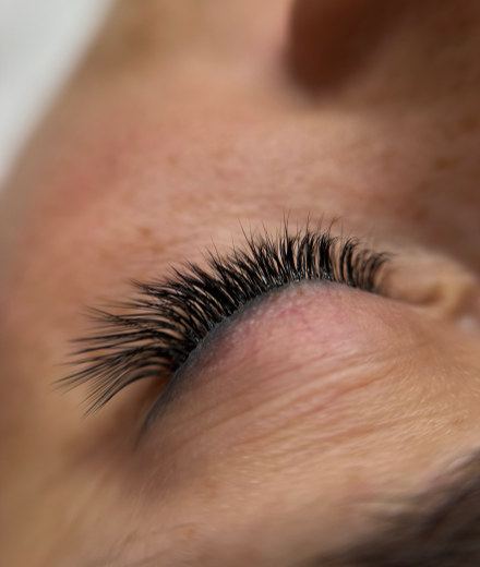 Брови и ресницы, Rīga