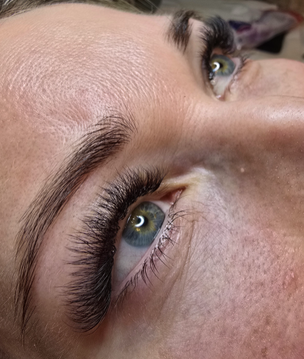 Skropstas un uzacis, Madona